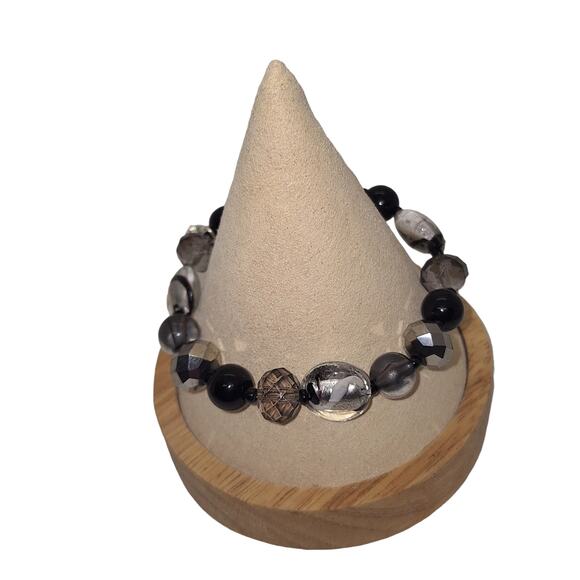 AVON Studio 1886 Metallic Monochrome Stretch Bracelet - Picture 2 of 4